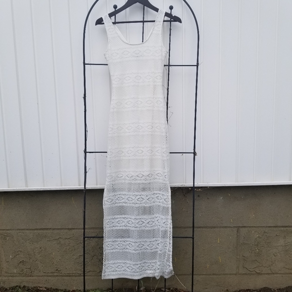 le chateau Dresses & Skirts - Le Chateau white sleeveless slit boho maxi dress XS